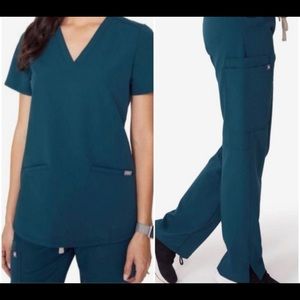 Figs Caribbean Blue Scrub Set